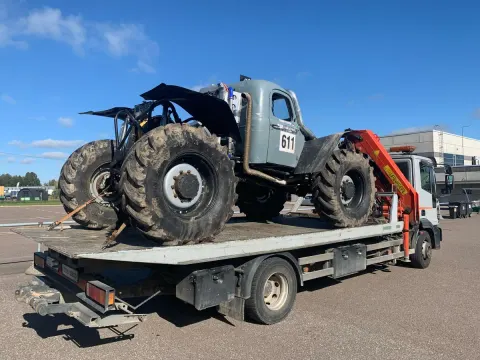 Monster truck transport